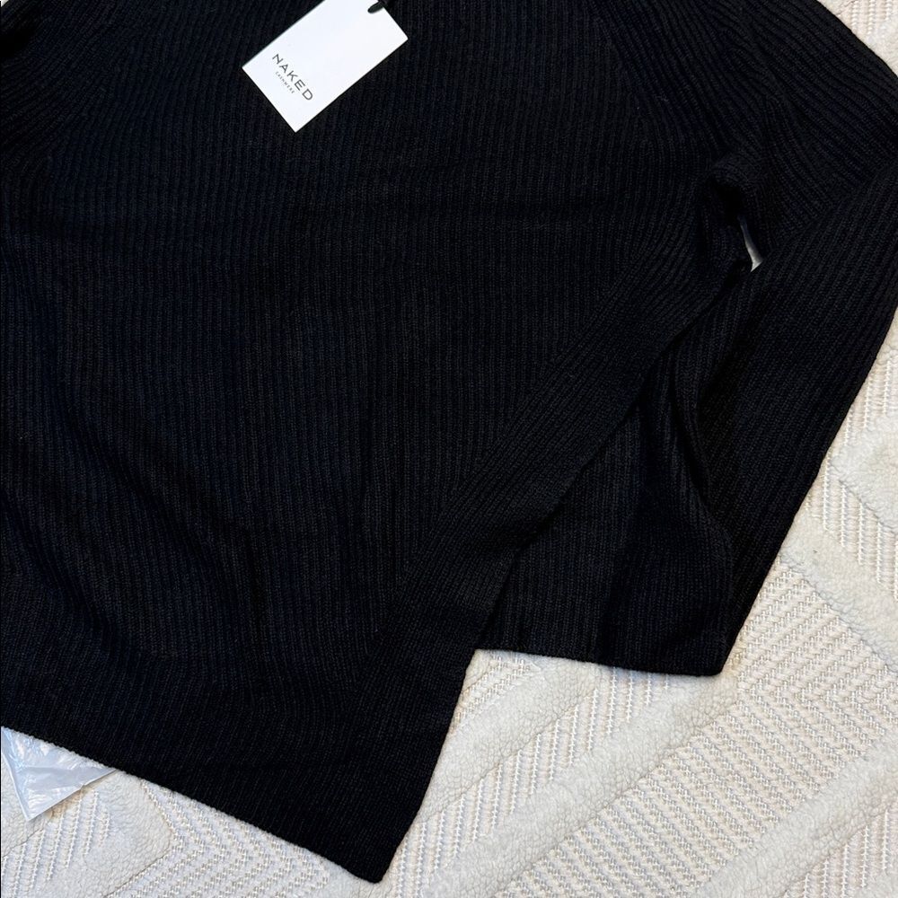 NAKED CASHMERE - Picture 2 of 6